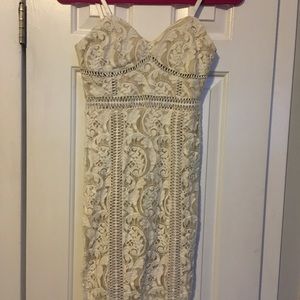 Fashion Nova Cream Lace Dress with Taupe lining size Small.